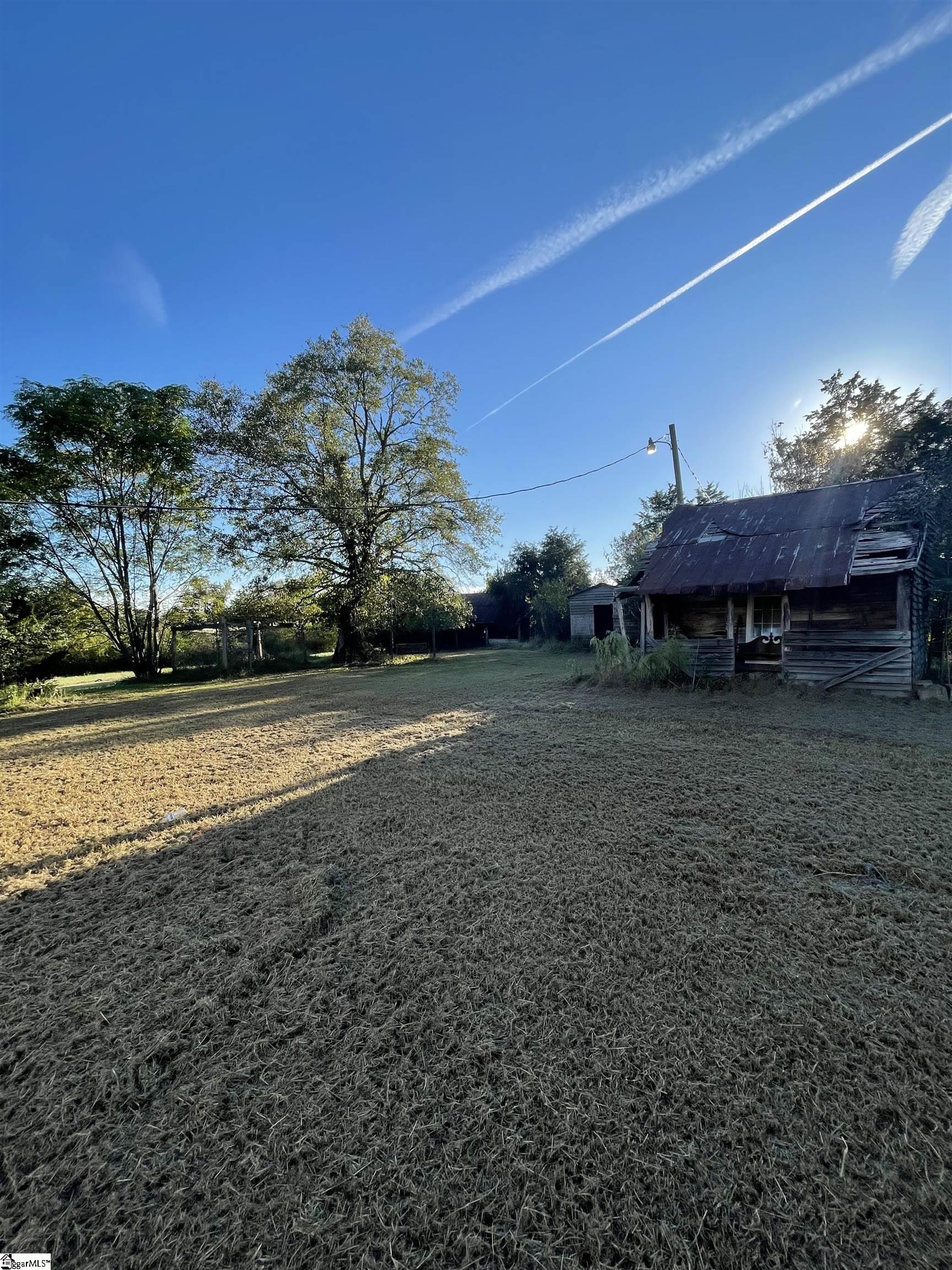 222 Carlton Road Woodruff, SC 29388 - Photo 7 of 27