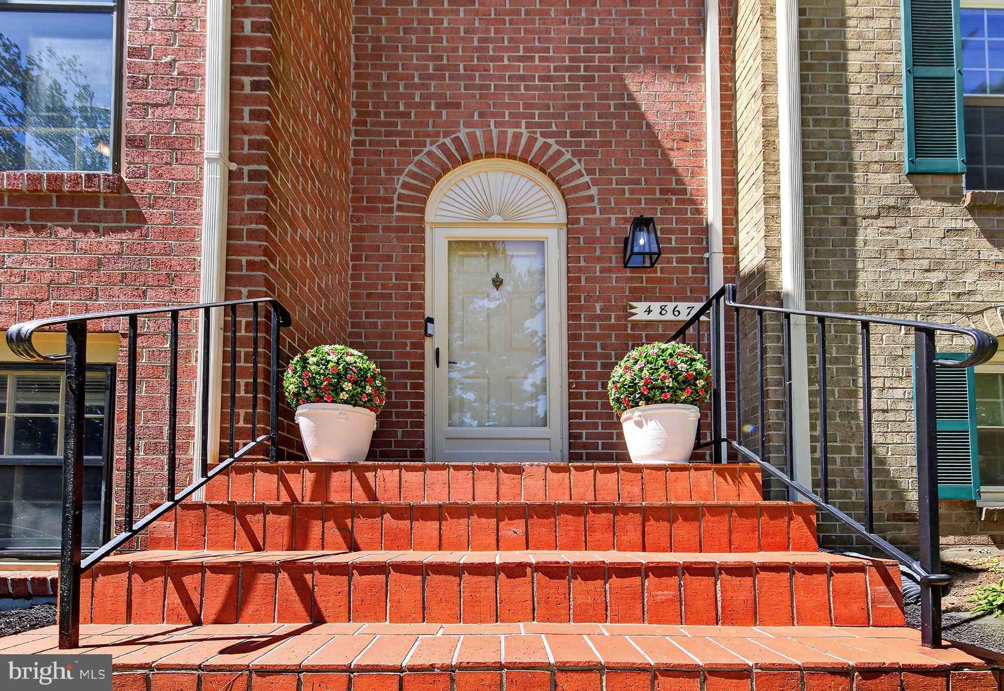 4867 Carriagepark Road Fairfax, VA 22032 - Photo 2 of 50