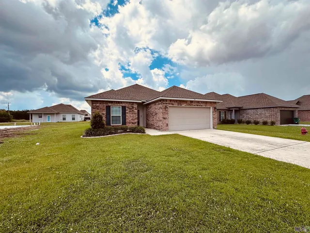 $1,900 | 109 Colony Station, Thibodaux, LA 70301