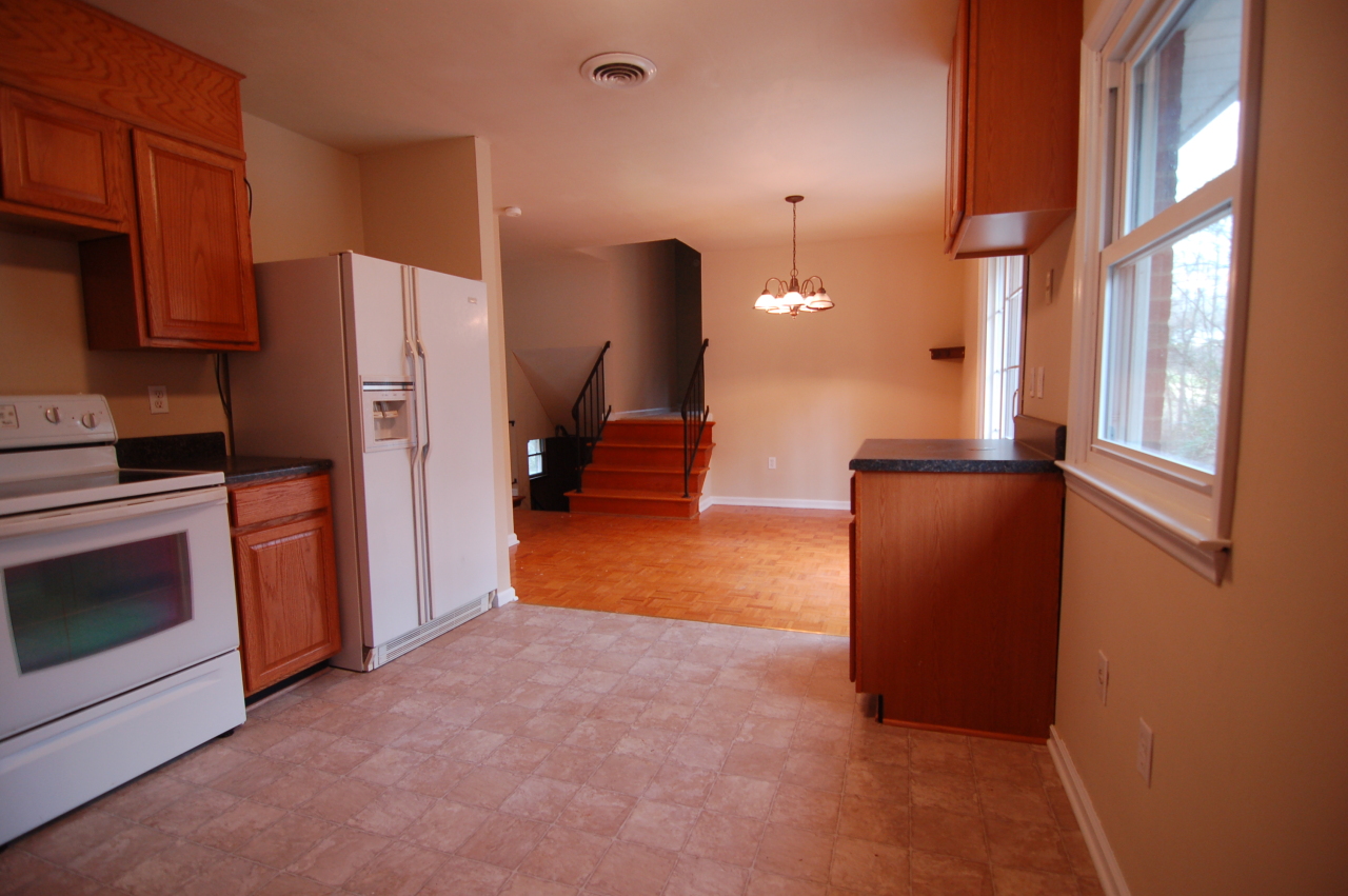1100 Shady Run Road Vinton, VA 24179 - Photo 7 of 17 Kitchen