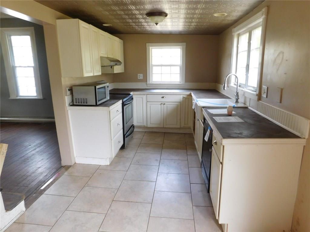 1324 Garards Fort Road Waynesburg, PA 15370 - Photo 10 of 16 Gallery Image 10