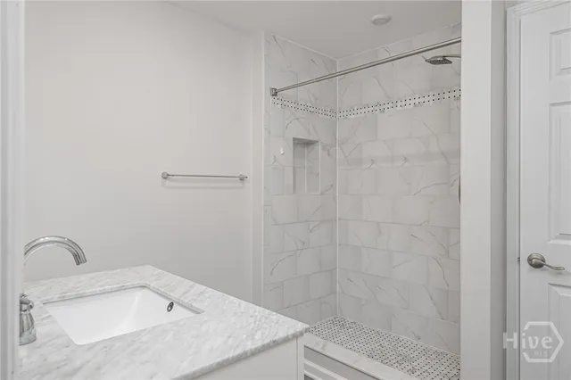 $595,000 | 28 Dame Kathryn Drive, Savannah, GA 31411