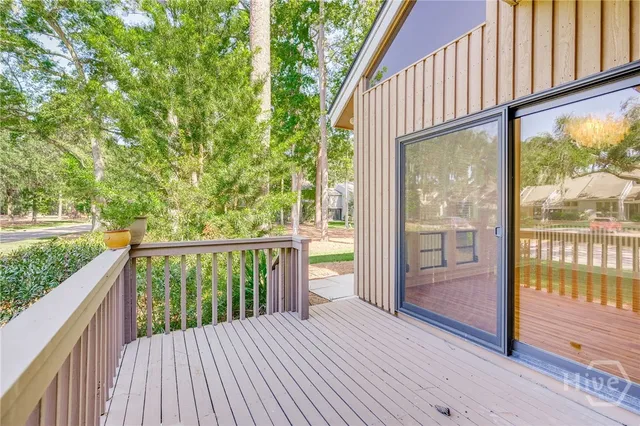 $595,000 | 28 Dame Kathryn Drive, Savannah, GA 31411