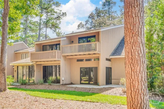 $595,000 | 28 Dame Kathryn Drive, Savannah, GA 31411