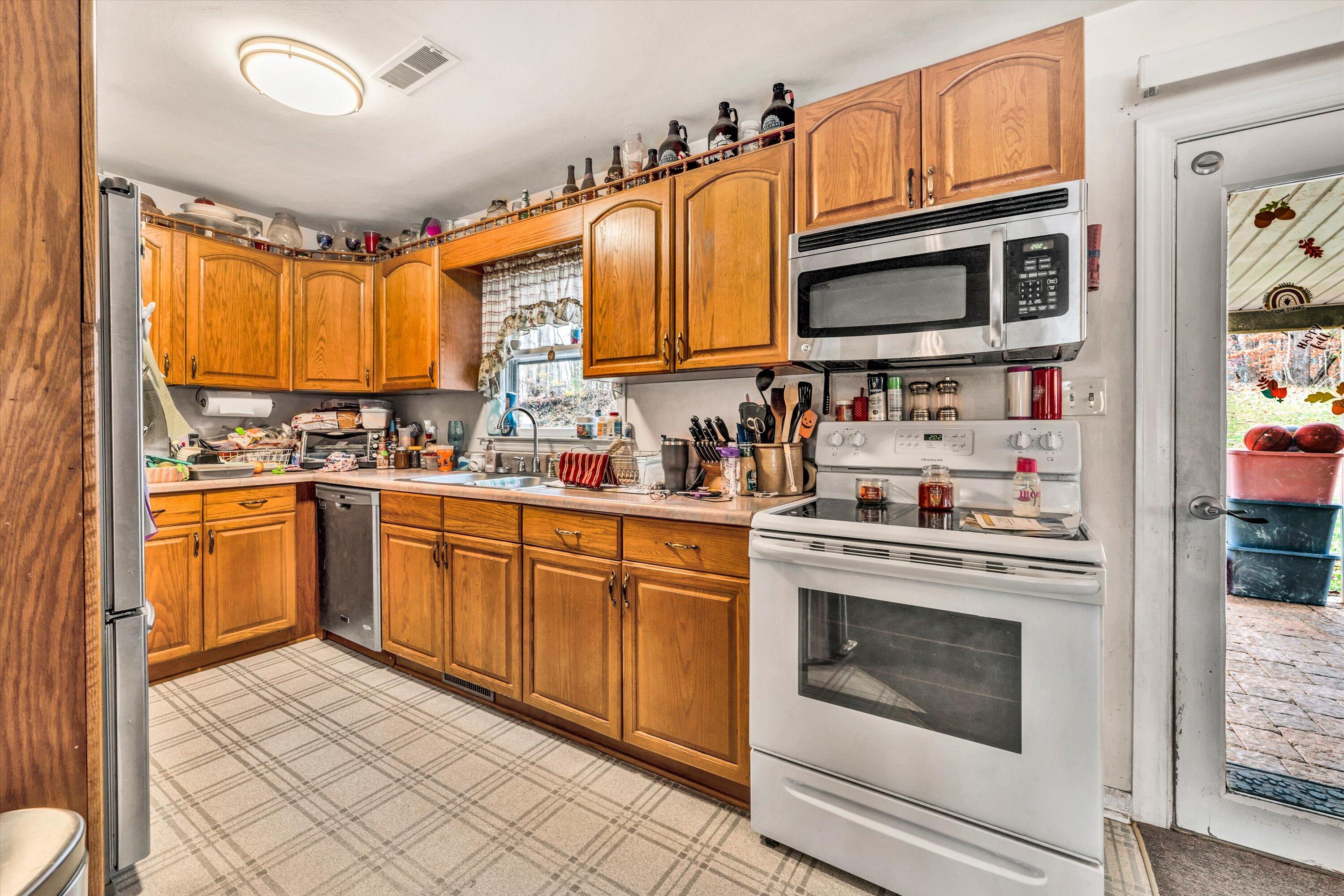 81 Mockingbird Road Boones Mill, VA 24065 - Photo 6 of 18 Kitchen