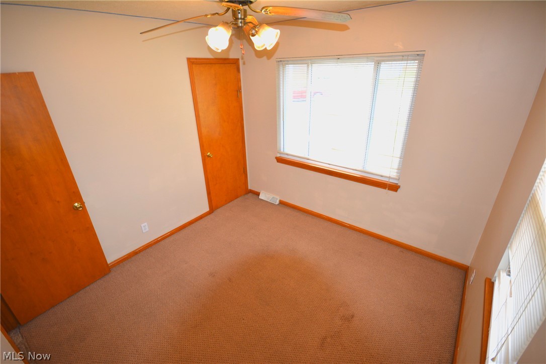 347 Gulf Road Elyria, OH 44035 - Photo 14 of 23