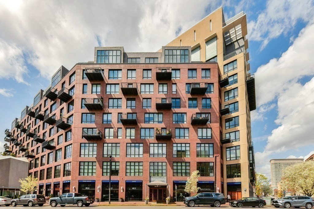 505 Tremont Street, Unit 904 Boston, MA 02116 - Photo 16 of 16 front view of a building