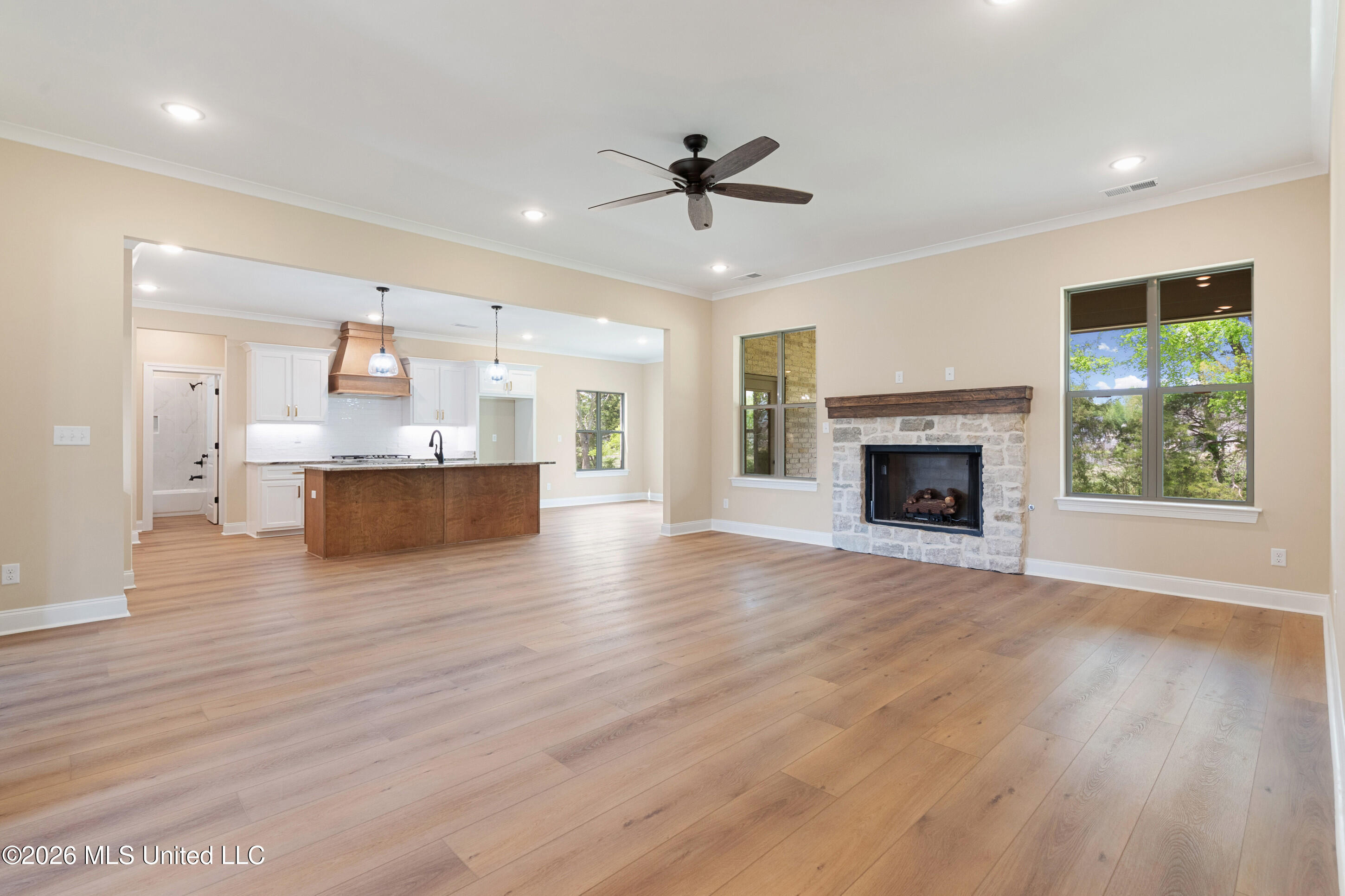 1650 Ashtons Lane Hernando, MS 38632 - Photo 13 of 38 Living Room