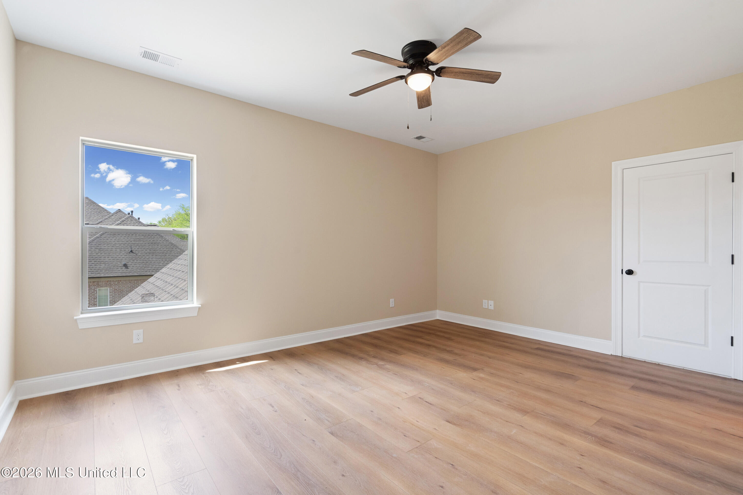 1650 Ashtons Lane Hernando, MS 38632 - Photo 27 of 38 Guest Bedroom 4
