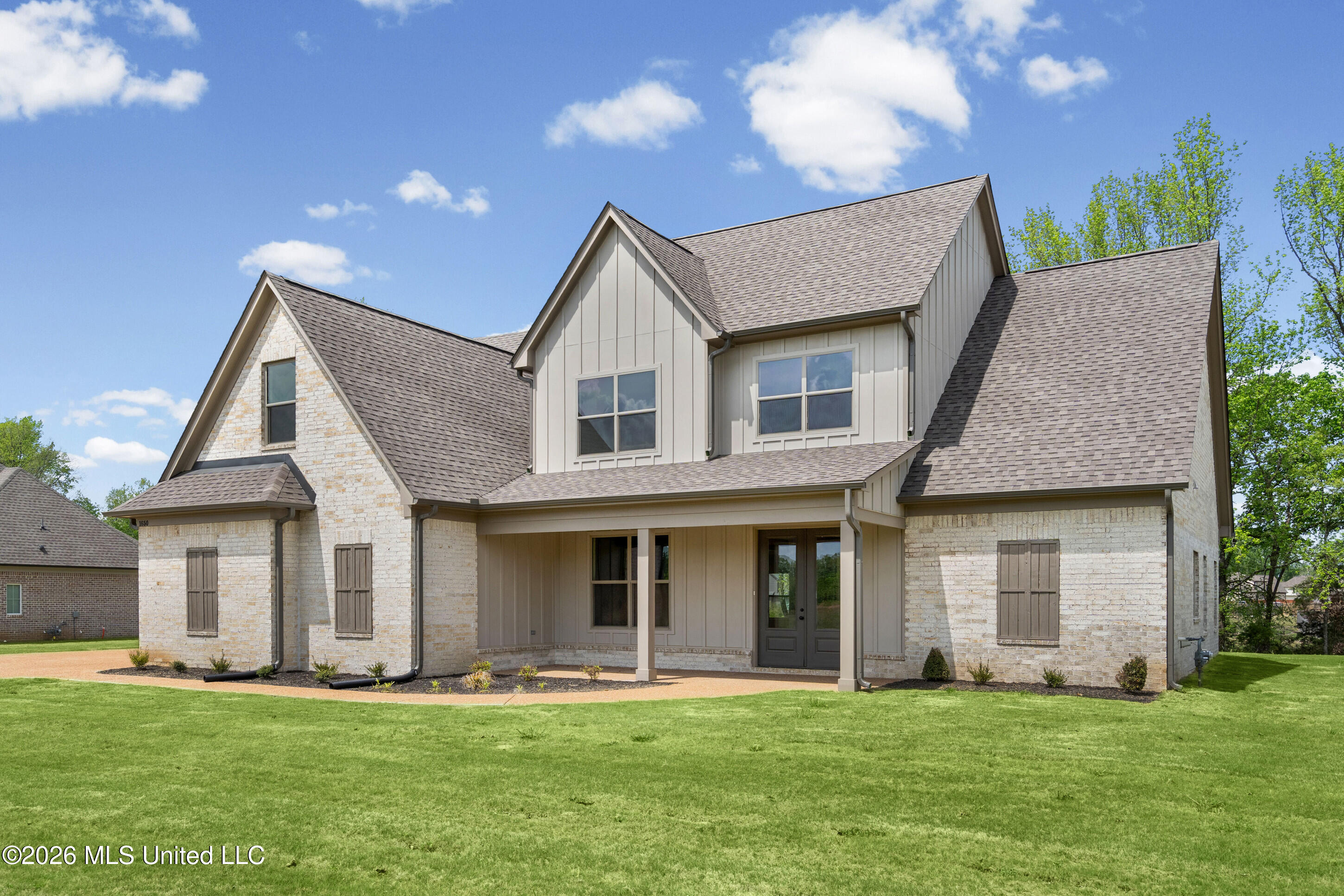 1650 Ashtons Lane Hernando, MS 38632 - Photo 3 of 38 Front