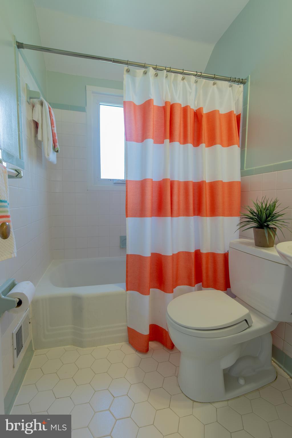 12715 Gould Road Silver Spring, MD 20906 - Photo 30 of 30 Bath