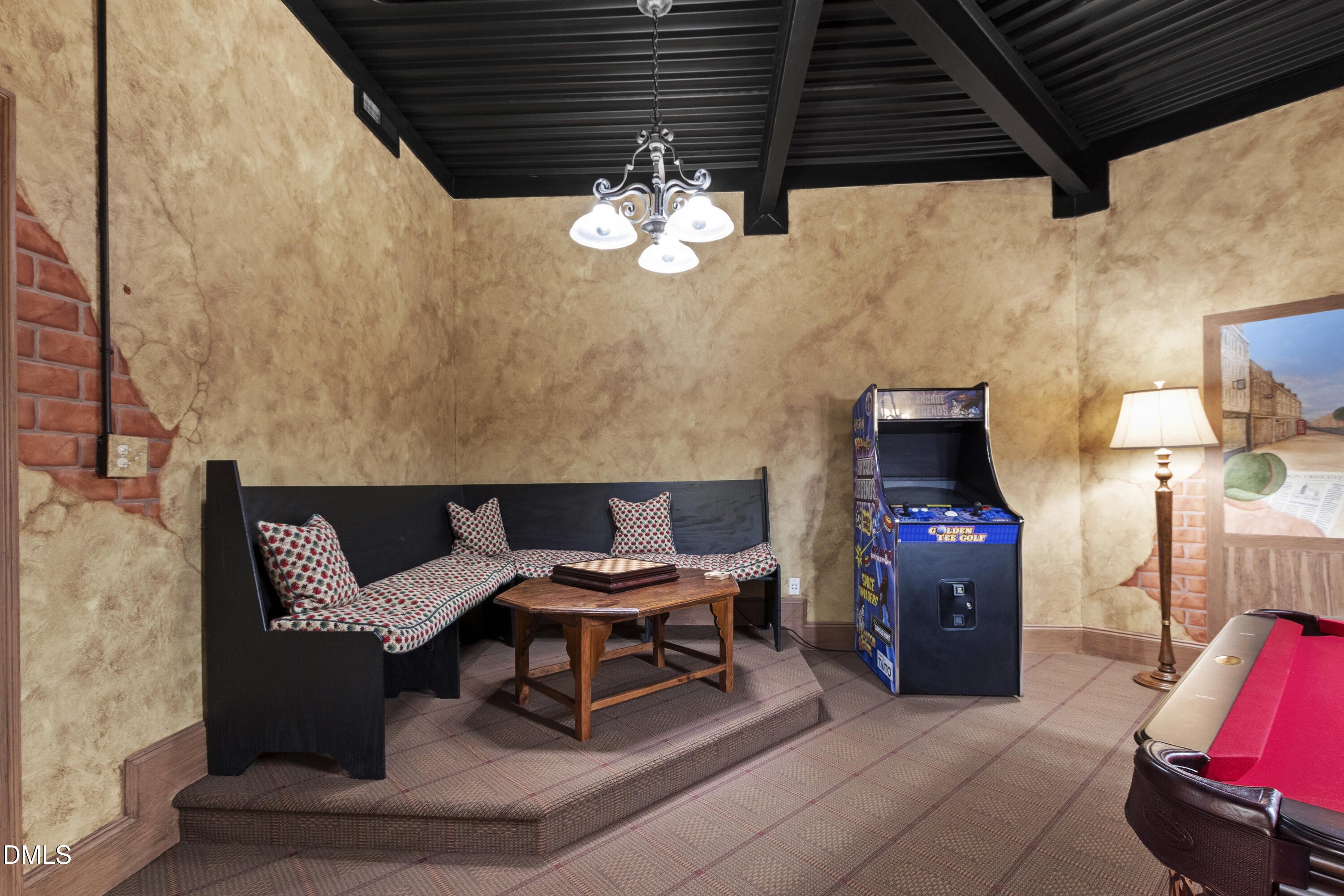 12345 Richmond Run Drive Raleigh, NC 27614 - Photo 64 of 98 a living room with furniture