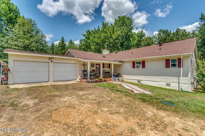 4156 Raymond Road Hazlehurst, MS 39083 - Photo 2 of 45 2Drive
