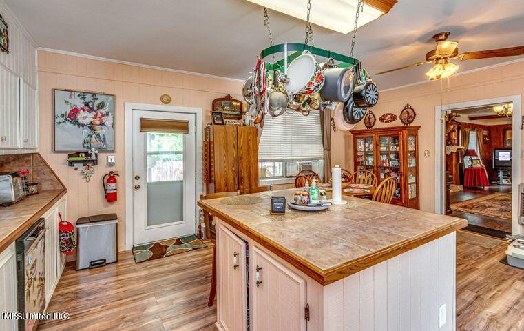 4156 Raymond Road Hazlehurst, MS 39083 - Photo 23 of 45 Kitchen