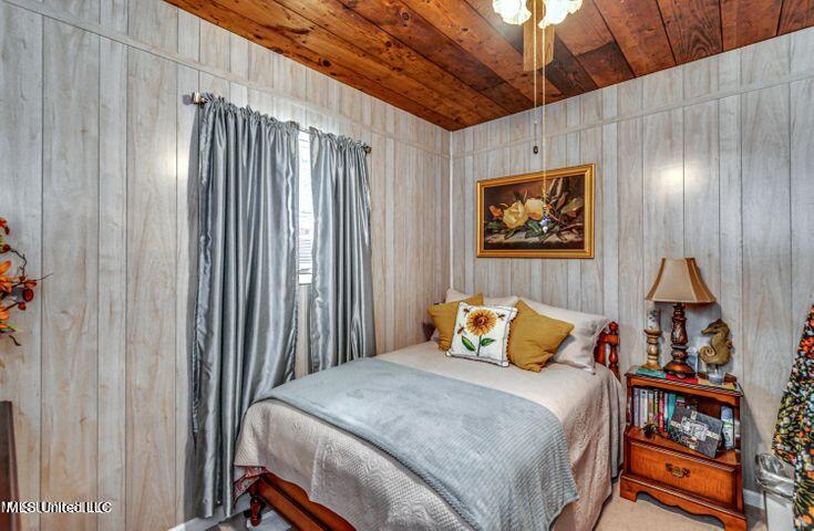 4156 Raymond Road Hazlehurst, MS 39083 - Photo 41 of 45 Guest Room