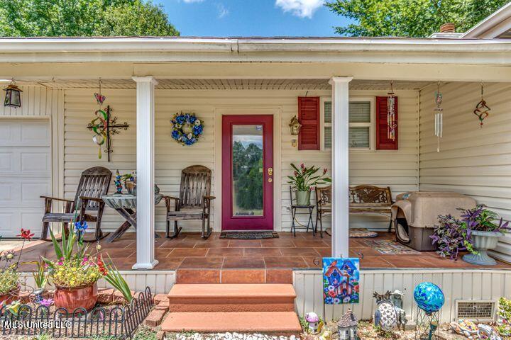 4156 Raymond Road Hazlehurst, MS 39083 - Photo 8 of 45 Porch