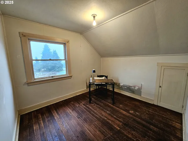 a view of a room with lounge chair