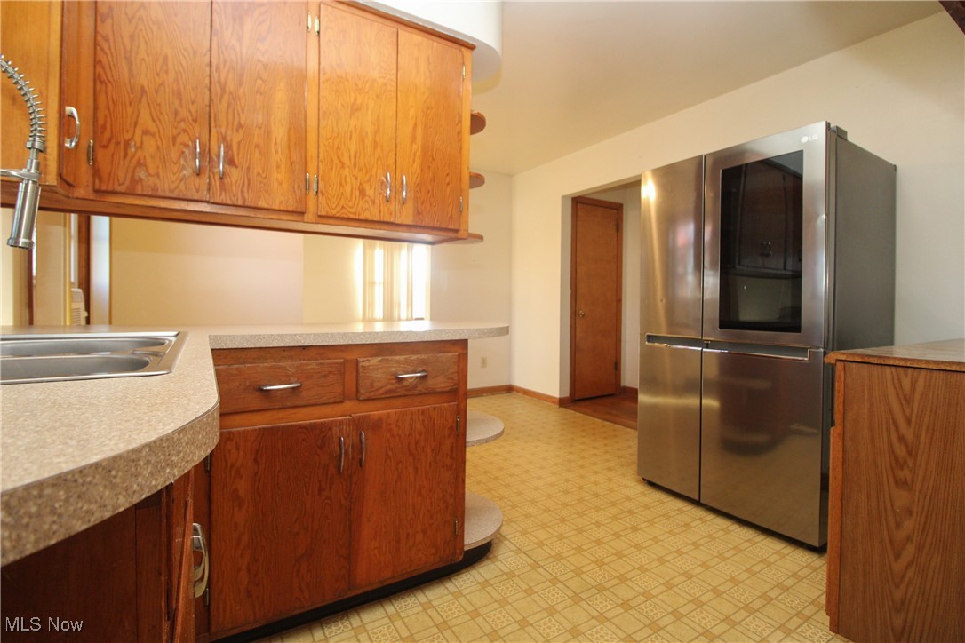 853 5th Street Struthers, OH 44471 - Photo 6 of 37 Gallery Image 6