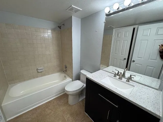 $275,000 | 2575 South Syracuse Way, Unit M306, Denver, CO 80231