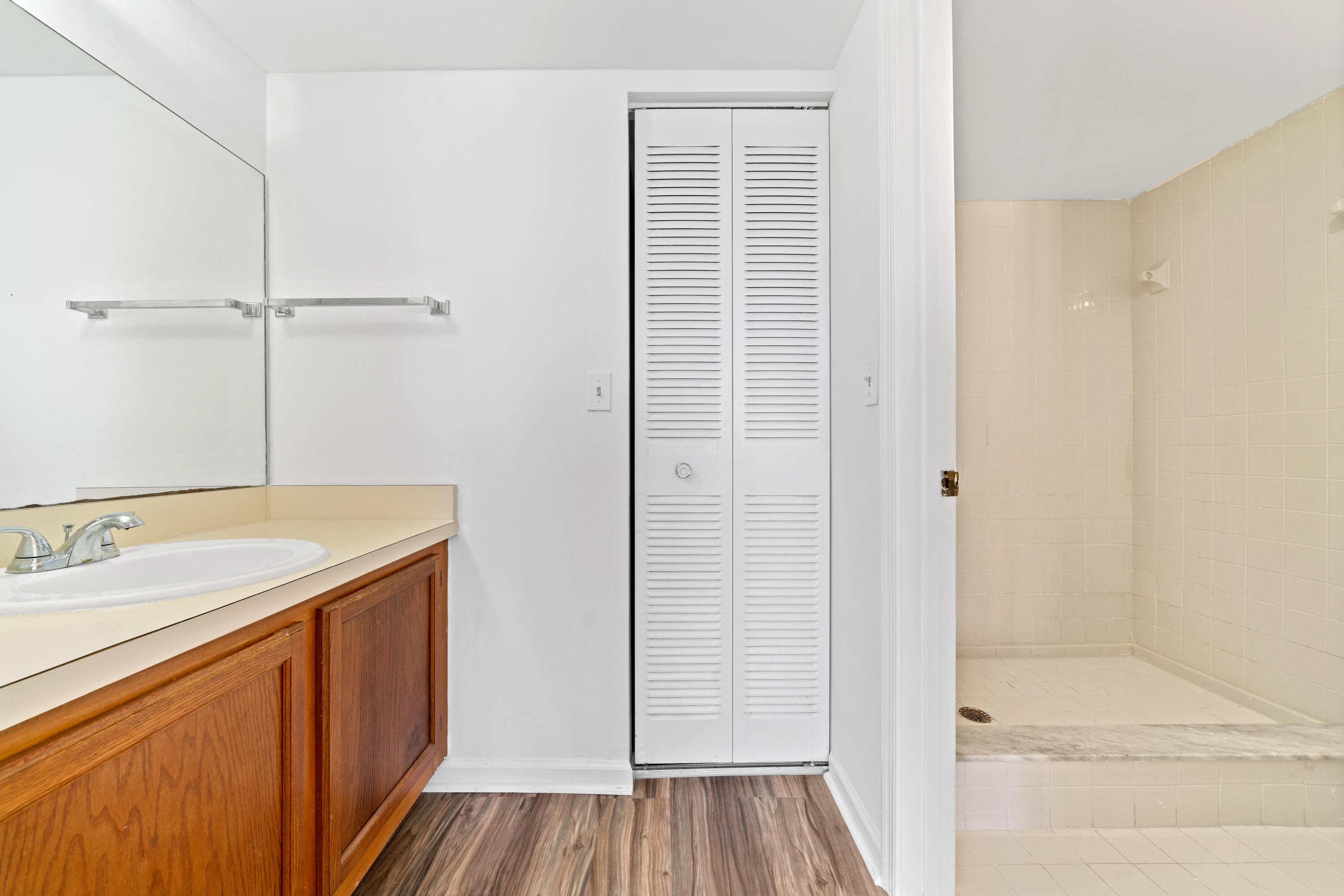 2650 Greenwood Terrace, Unit 2180 Boca Raton, FL 33431 - Photo 8 of 30 Master Bathroom