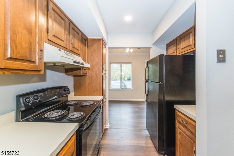 72 Sage Court Bedminster, NJ 07921 - Photo 11 of 22 Gallery Image 11