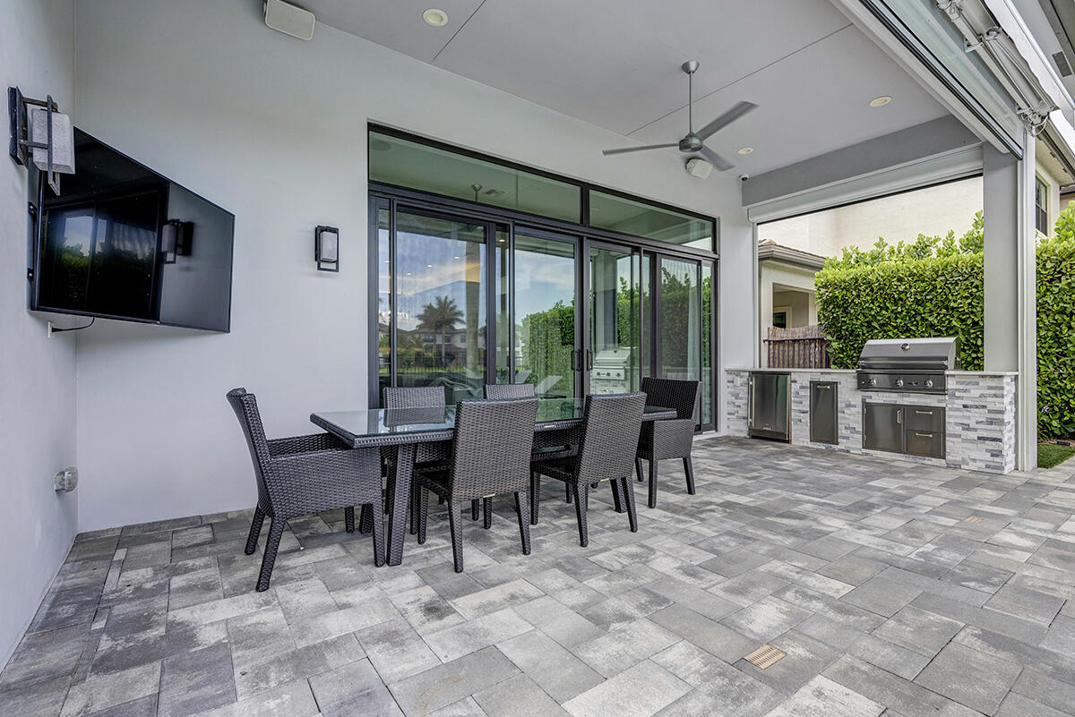9046 Chauvet Way Boca Raton, FL 33496 - Photo 26 of 39 Patio