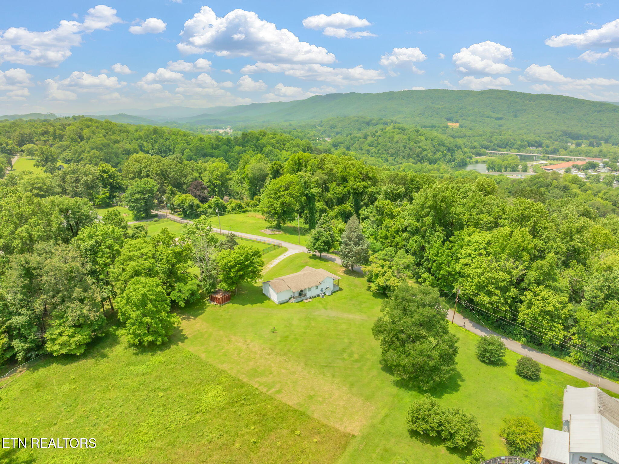 262 Harding Road Harriman, TN 37748 - Photo 23 of 33 Overhead