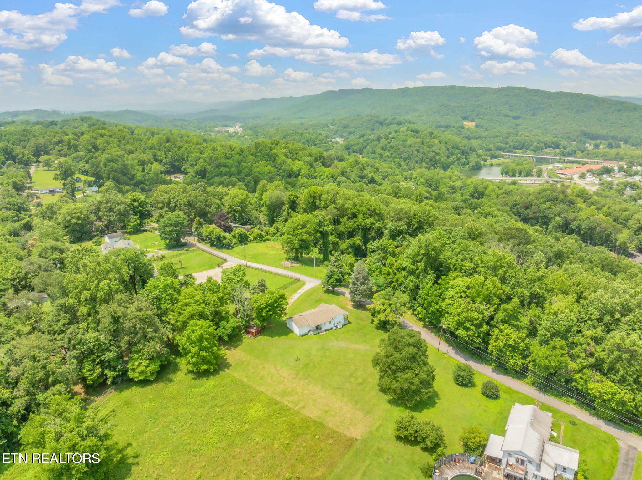 262 Harding Road Harriman, TN 37748 - Photo 24 of 33 Overhead