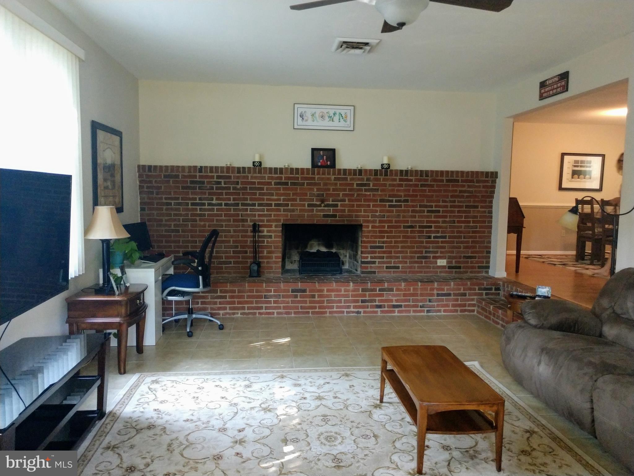 18420 Cabin Road Triangle, VA 22172 - Photo 8 of 25 Gallery Image 8