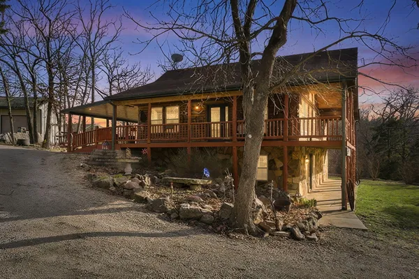 $799,999 | 25998 County Road 262, Hermitage, MO 65668