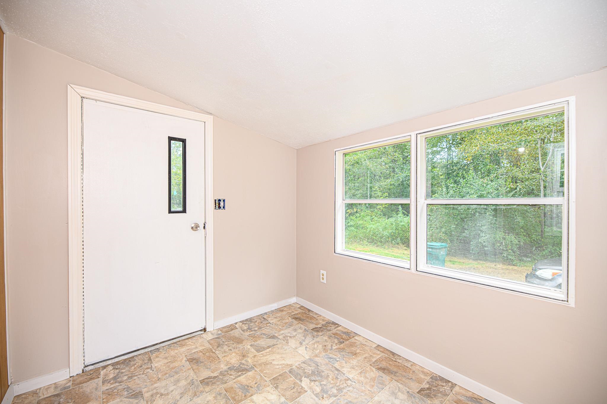 172 Four Rod Road Rochester, NH 03867 - Photo 14 of 38