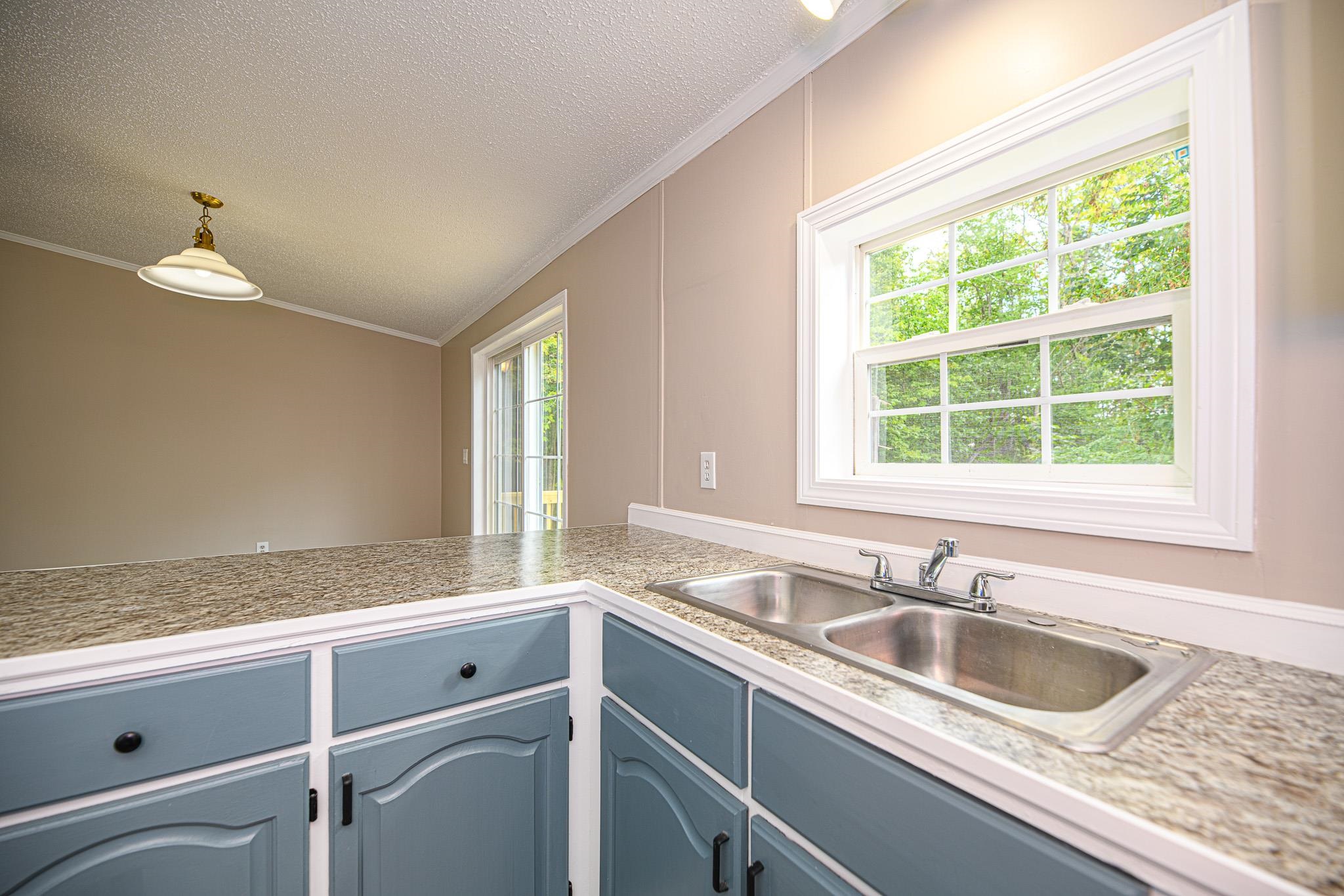 172 Four Rod Road Rochester, NH 03867 - Photo 5 of 38