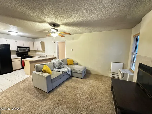 $1,600 | 2700 South White Mountain Road, Show Low, AZ 85901