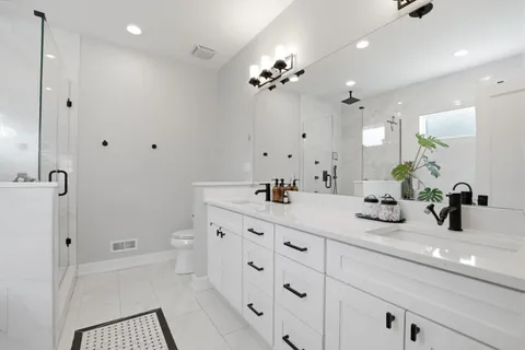 $1,050,000 | 1635 North Central Park Avenue, Chicago, IL 60647