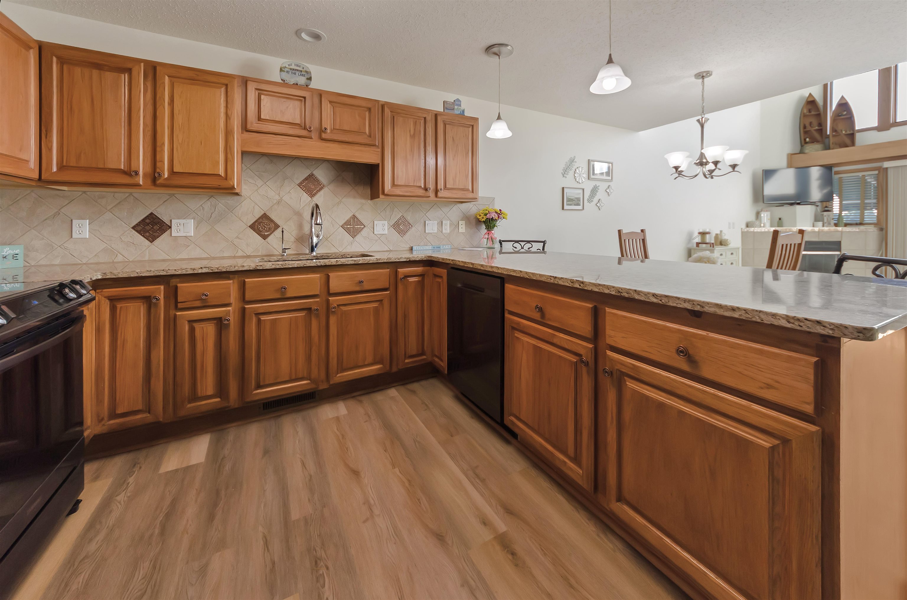 1704 Castleview Gladwin, MI 48624 - Photo 13 of 81