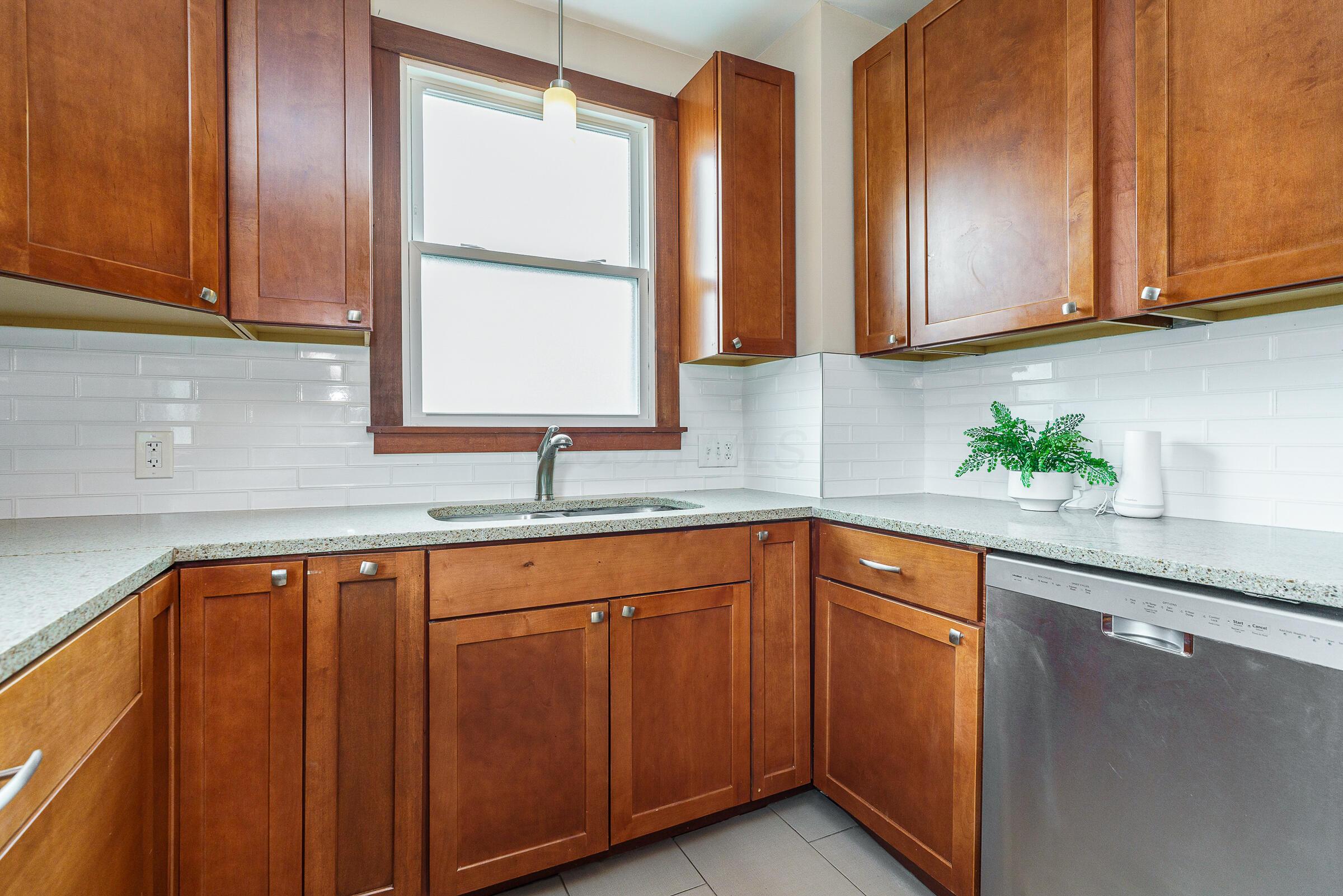 24 Brighton Road Columbus, OH 43202 - Photo 16 of 44 Kitchen