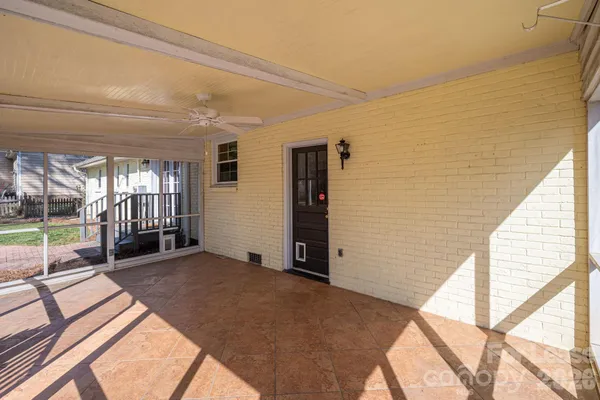 $2,995 | 4600 Castleton Road, Charlotte, NC 28211