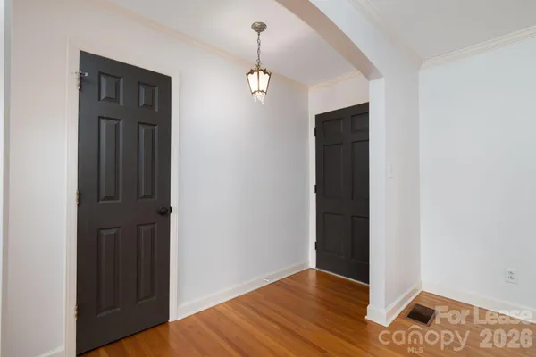 $2,995 | 4600 Castleton Road, Charlotte, NC 28211