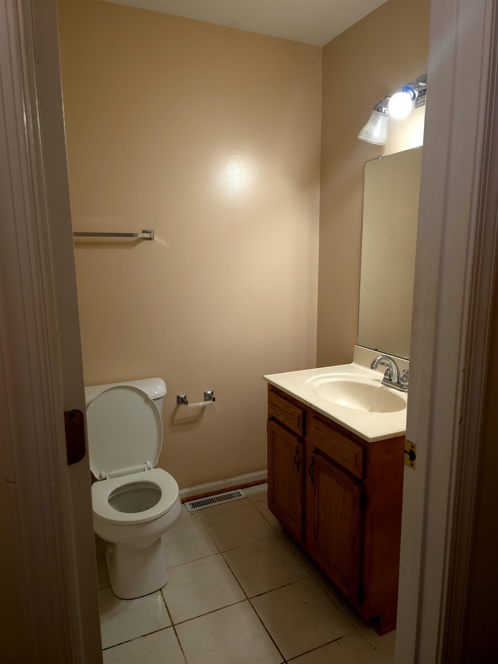 412 Devon Road, Unit B Staunton, VA 24401 - Photo 13 of 23