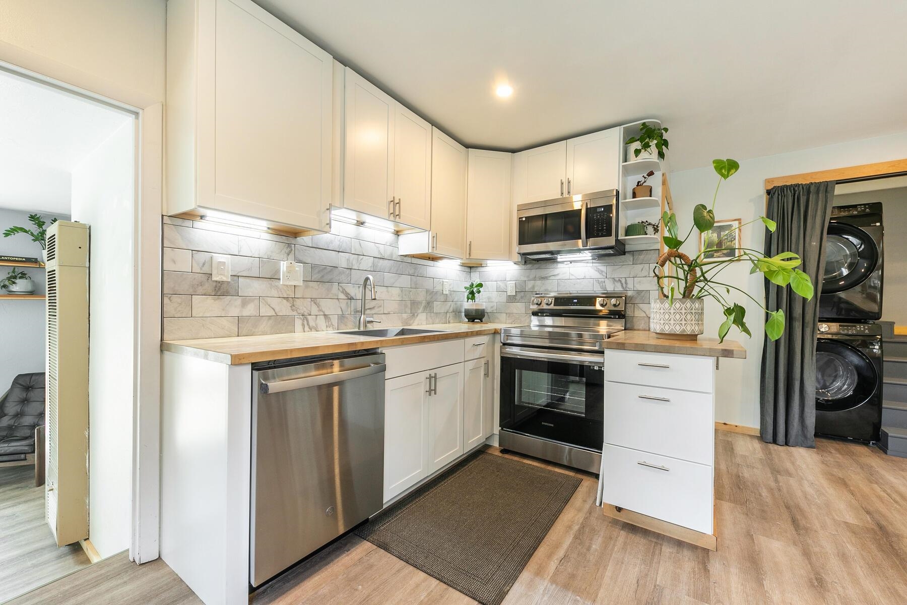 13620 Donner Pass Road Truckee, CA 96161 - Photo 3 of 24