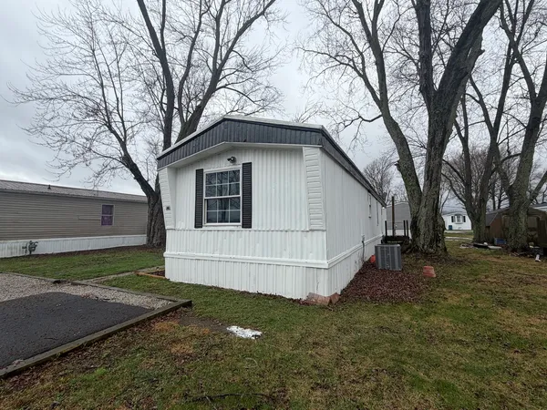 $37,500 | 300 Spelter Avenue, Unit 79, Danville, IL 61832