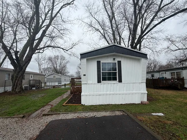 $37,500 | 300 Spelter Avenue, Unit 79, Danville, IL 61832