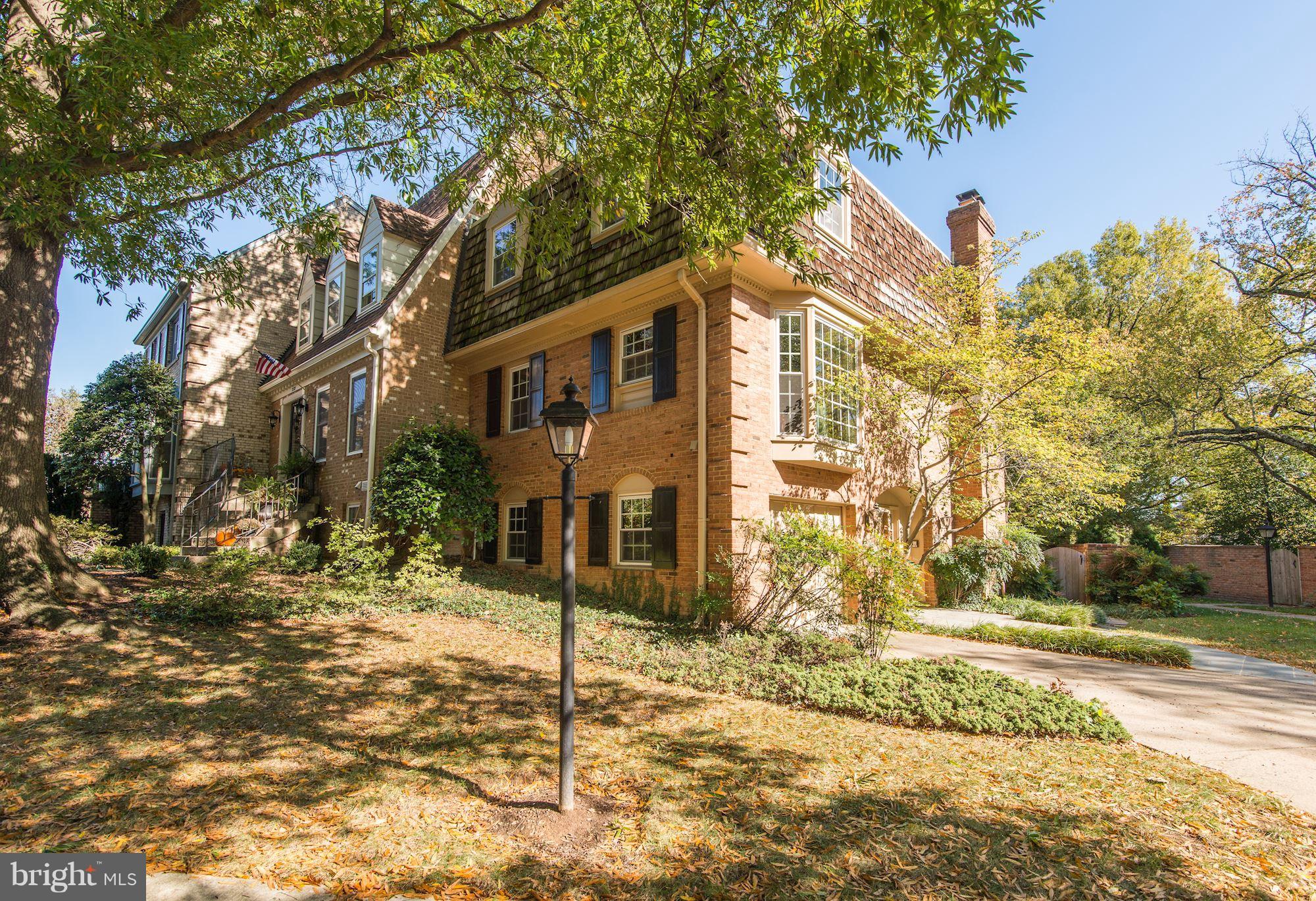 2325 North Glebe Road