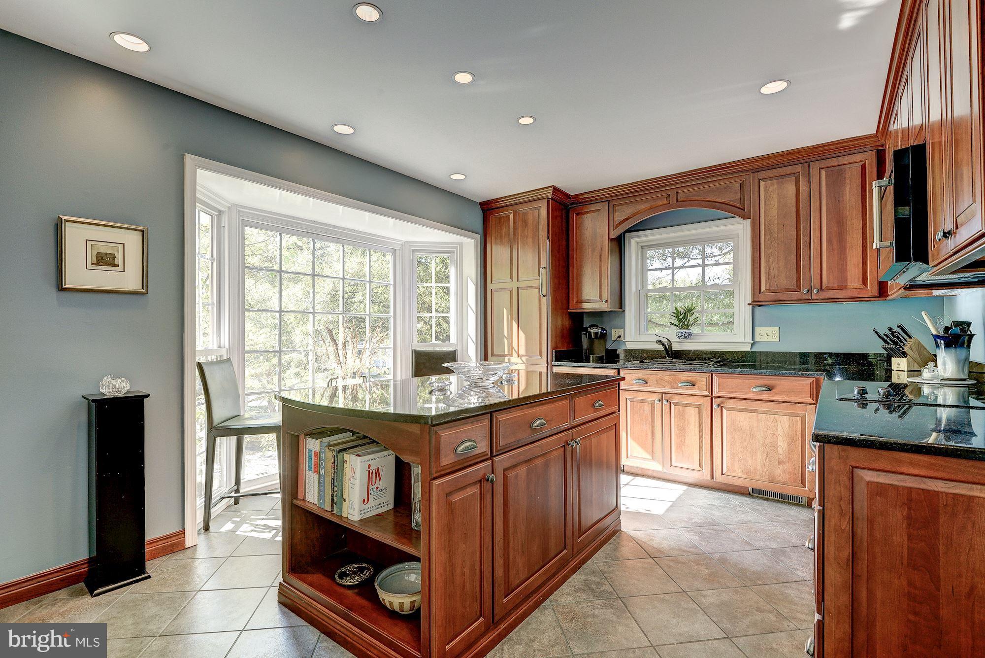 2325 North Glebe Road Arlington, VA 22207 - Photo 16 of 30 Kitchen