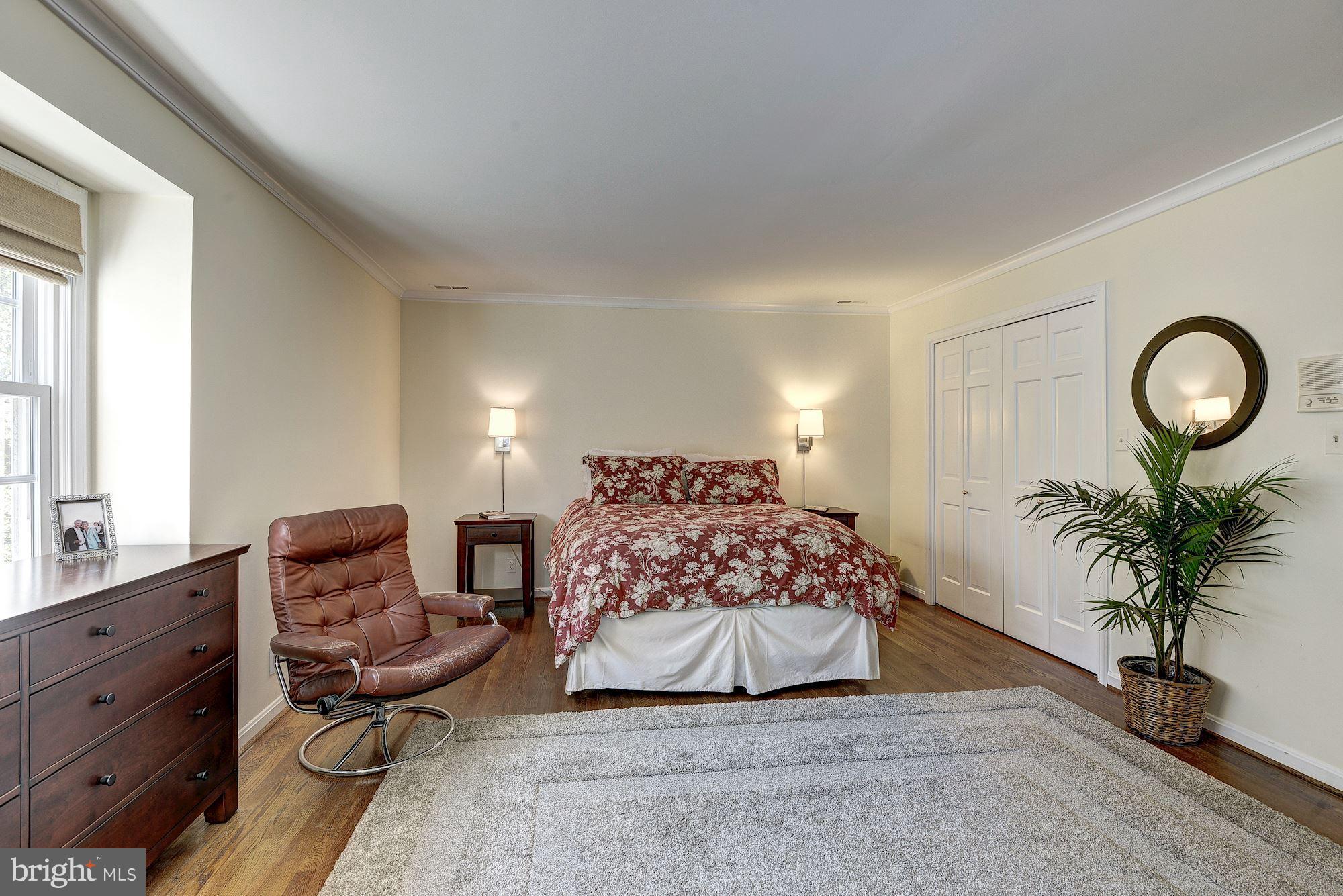 2325 North Glebe Road Arlington, VA 22207 - Photo 19 of 30 Master Bedroom