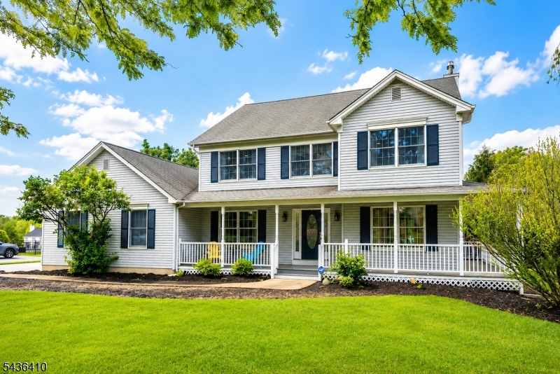 13 Briarwood Road Long Valley, NJ 07853 - Photo 2 of 30