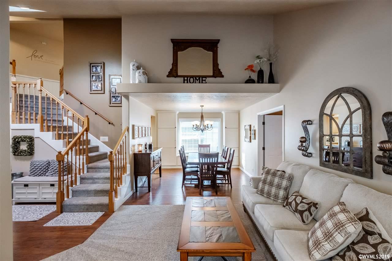 5854 Timber Ridge Drive Southeast Salem, OR 97317 - Photo 5 of 42
