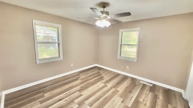 a view of empty room with window