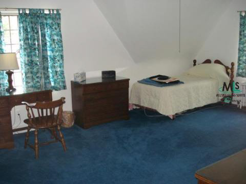638 Barrington Road Grosse Pointe, MI 48230 - Photo 8 of 12 729724-7.JPG