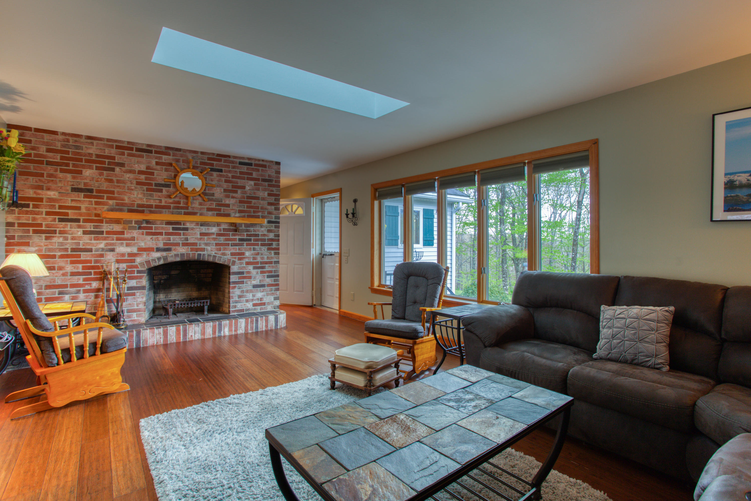 9 Cliff Road Boothbay, ME 04537 - Photo 4 of 22 3 LR